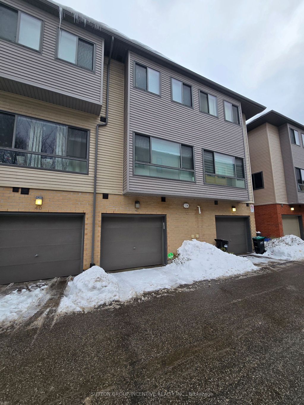 Photo of 369 Essa Road #41, Barrie, ON L4N 9C8 (MLS # S12608434)