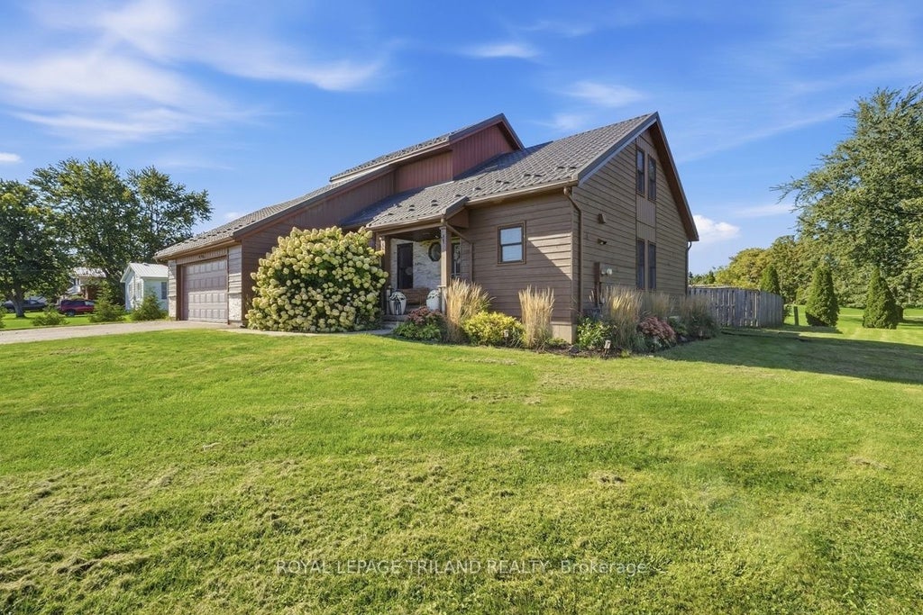 Photo of 49344 Crossley-Hunter Line, Malahide, ON N0L 2J0 (MLS # X13779146)