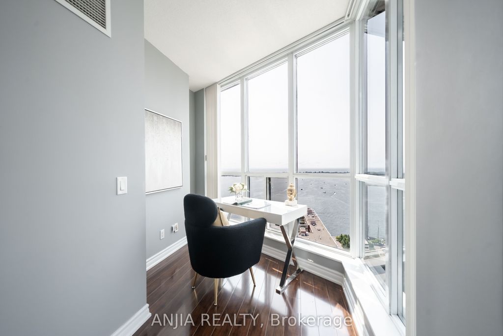 Photo of 8 York Street #3411, Toronto, ON M5J 2Y2 (MLS # C12398376)