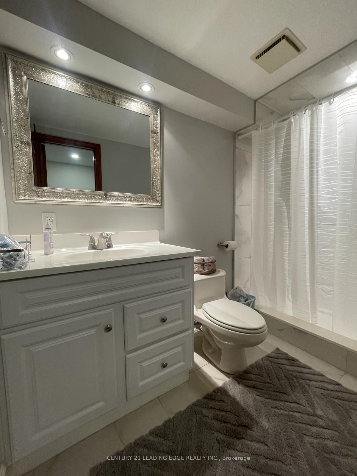 1000 Lovingston Crescent