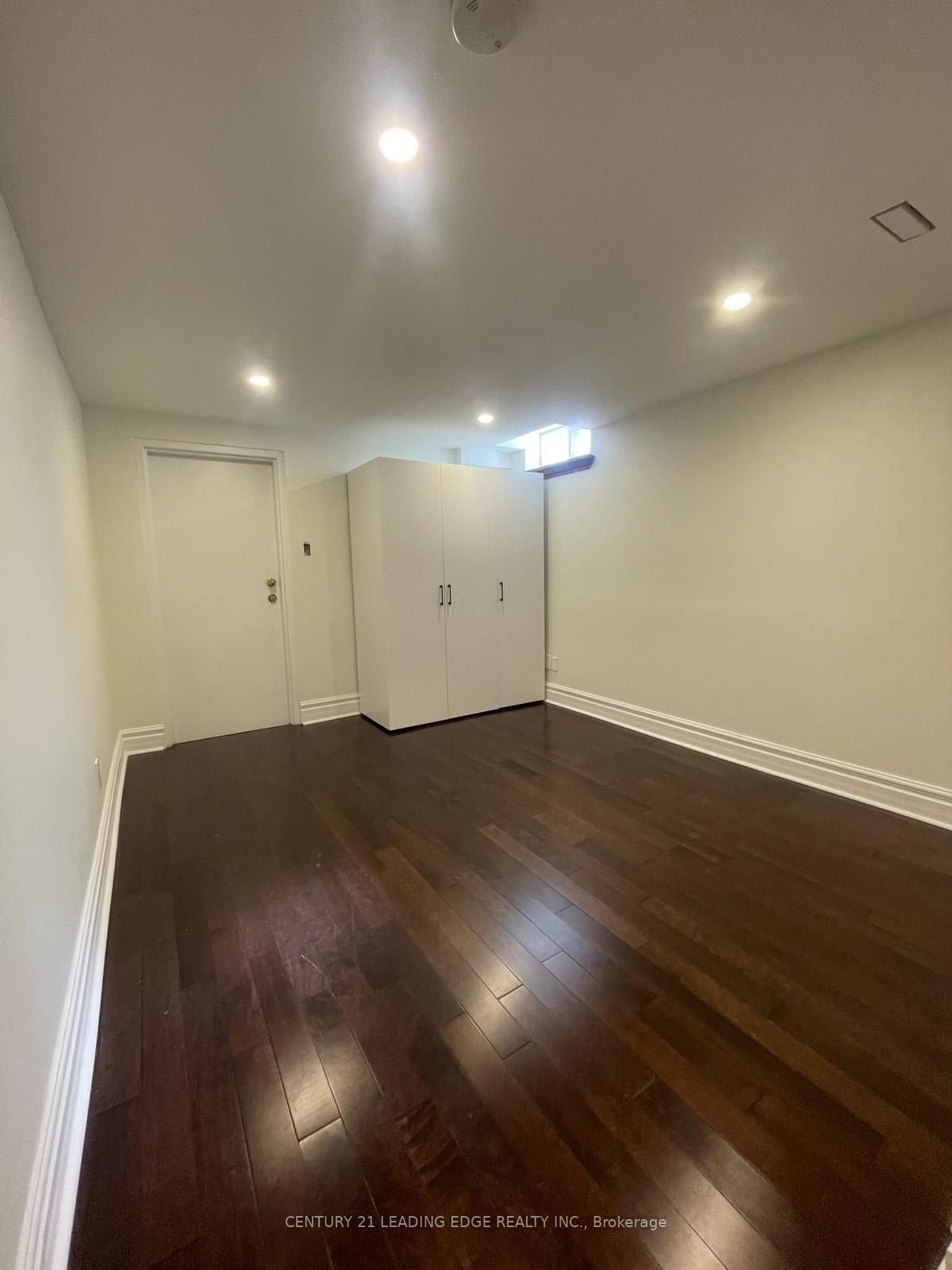 1000 Lovingston Crescent