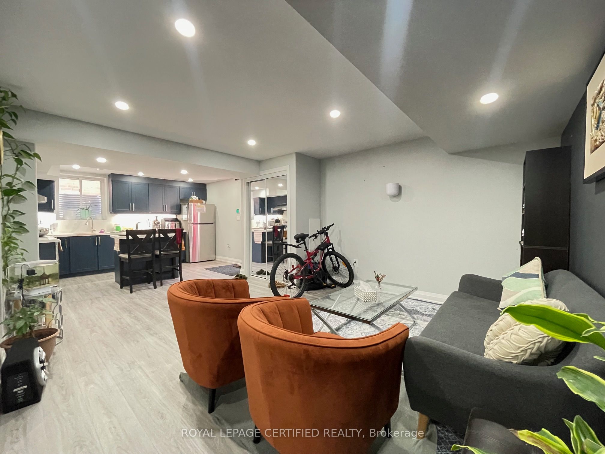 14 Dalmeny Drive Bsmt