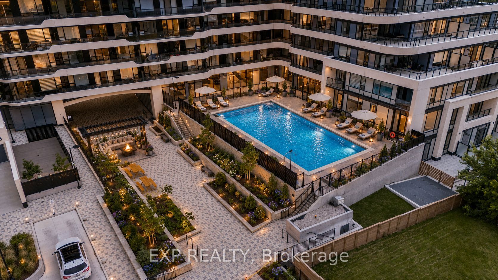 8188 Yonge Street 235