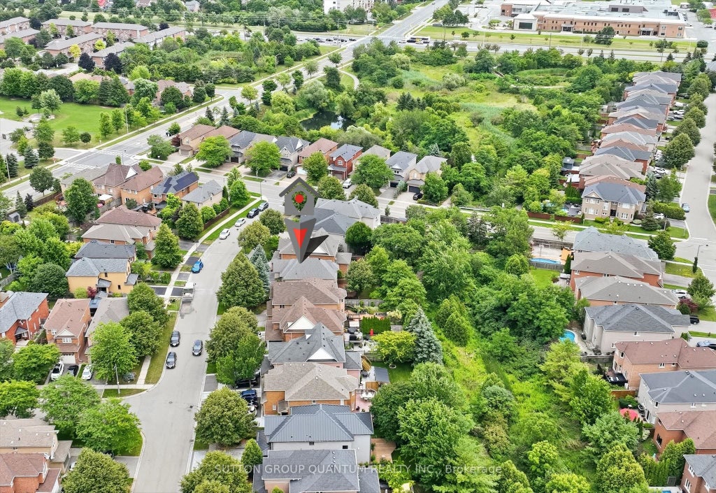 Photo of 2092 Glenfield Road, Oakville, ON L6M 3S4 (MLS # W13652650)