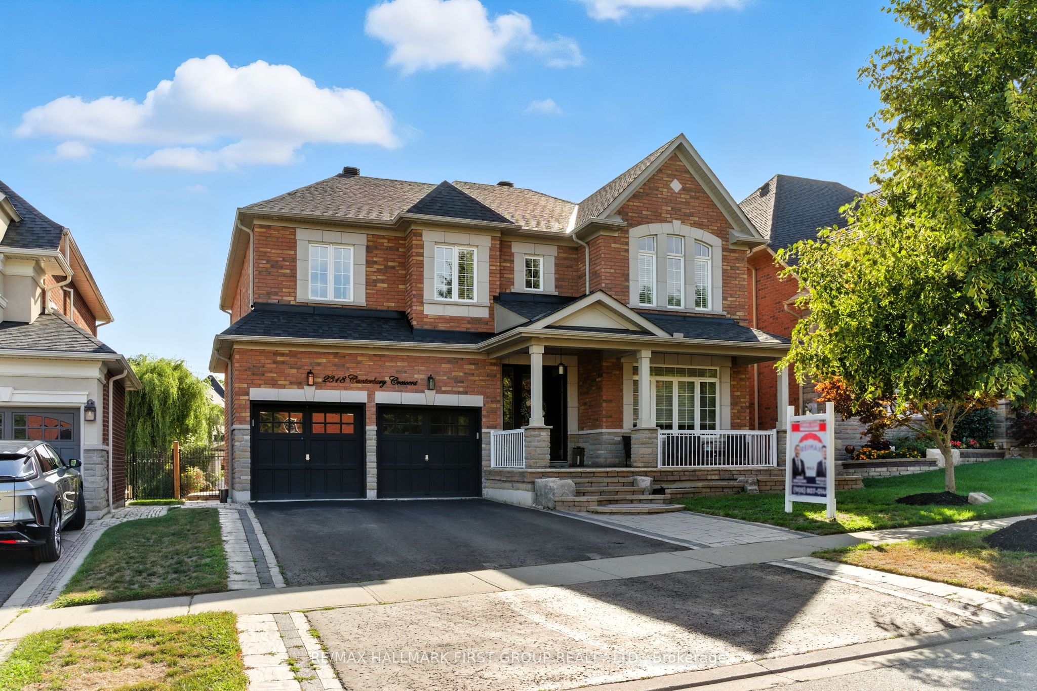 2318 Canterbury Crescent