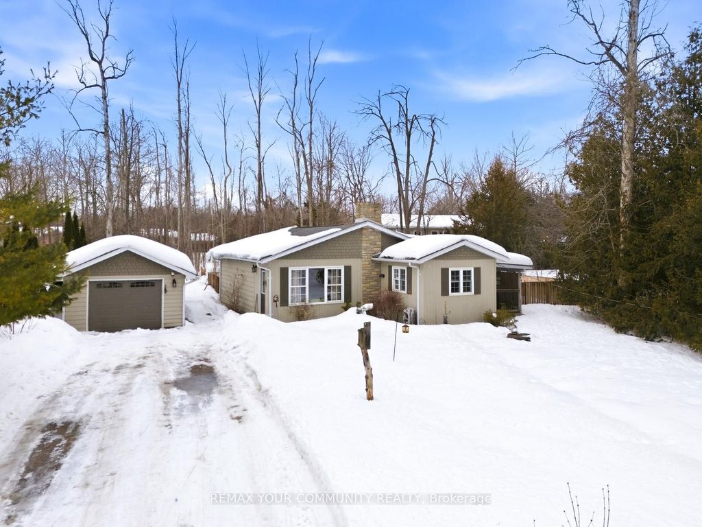 Photo of 3816 30th Side Road, Innisfil, ON L9S 2Y4 (MLS # N12868024)