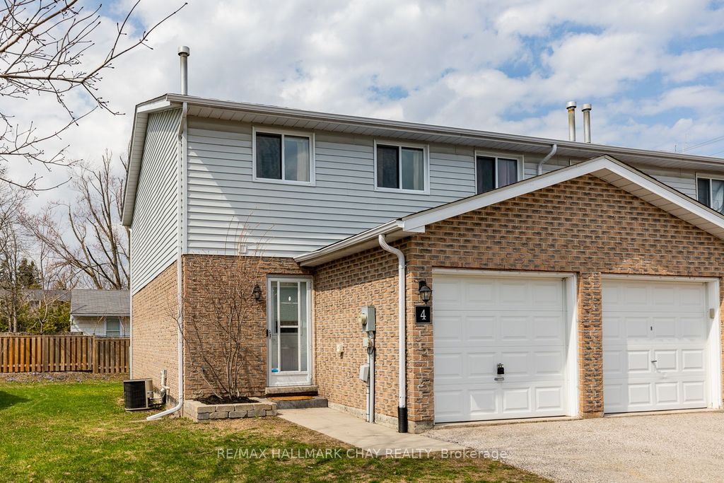 Photo of 325 West Street N #42, Orillia, ON L3V 7P4 (MLS # S13044492)
