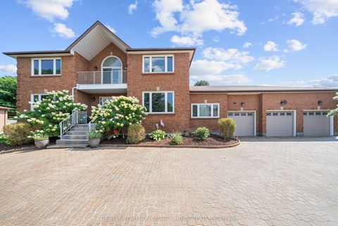 89 Beckenridge Drive Markham ON L3S 3B1