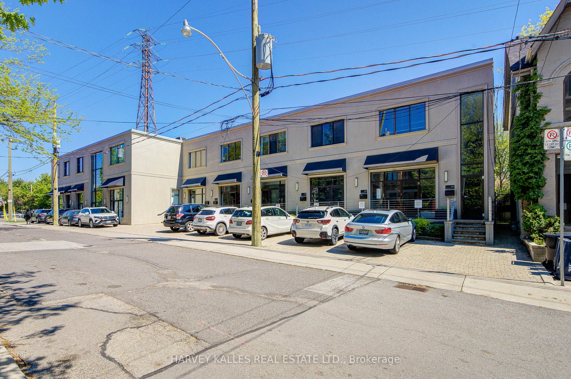 275 MacPherson Avenue 109