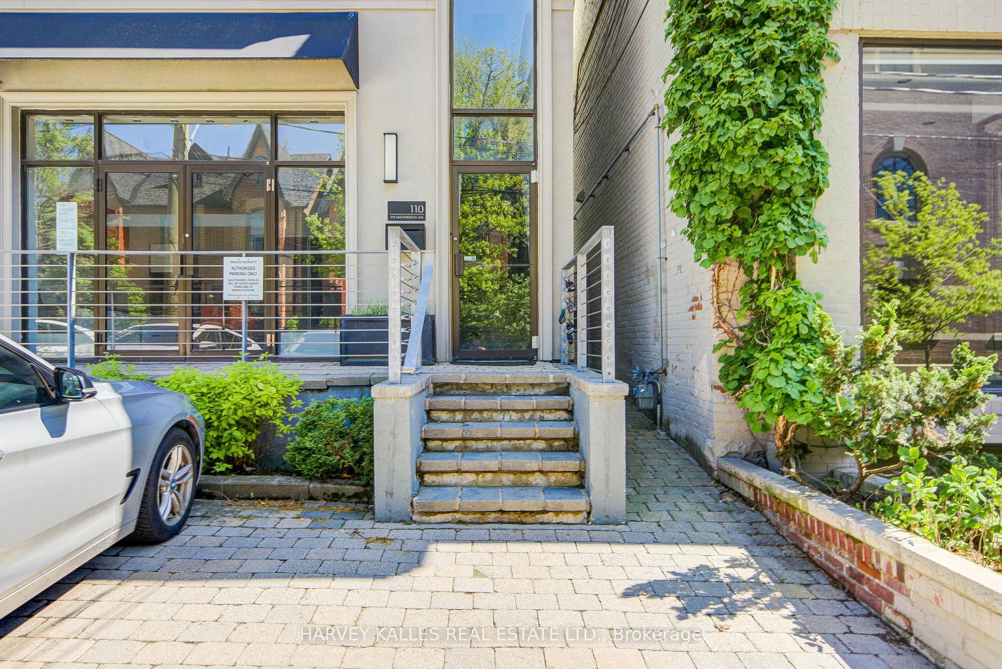 275 MacPherson Avenue 109