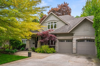 370 Christina Drive Oakville ON L6K 1H6