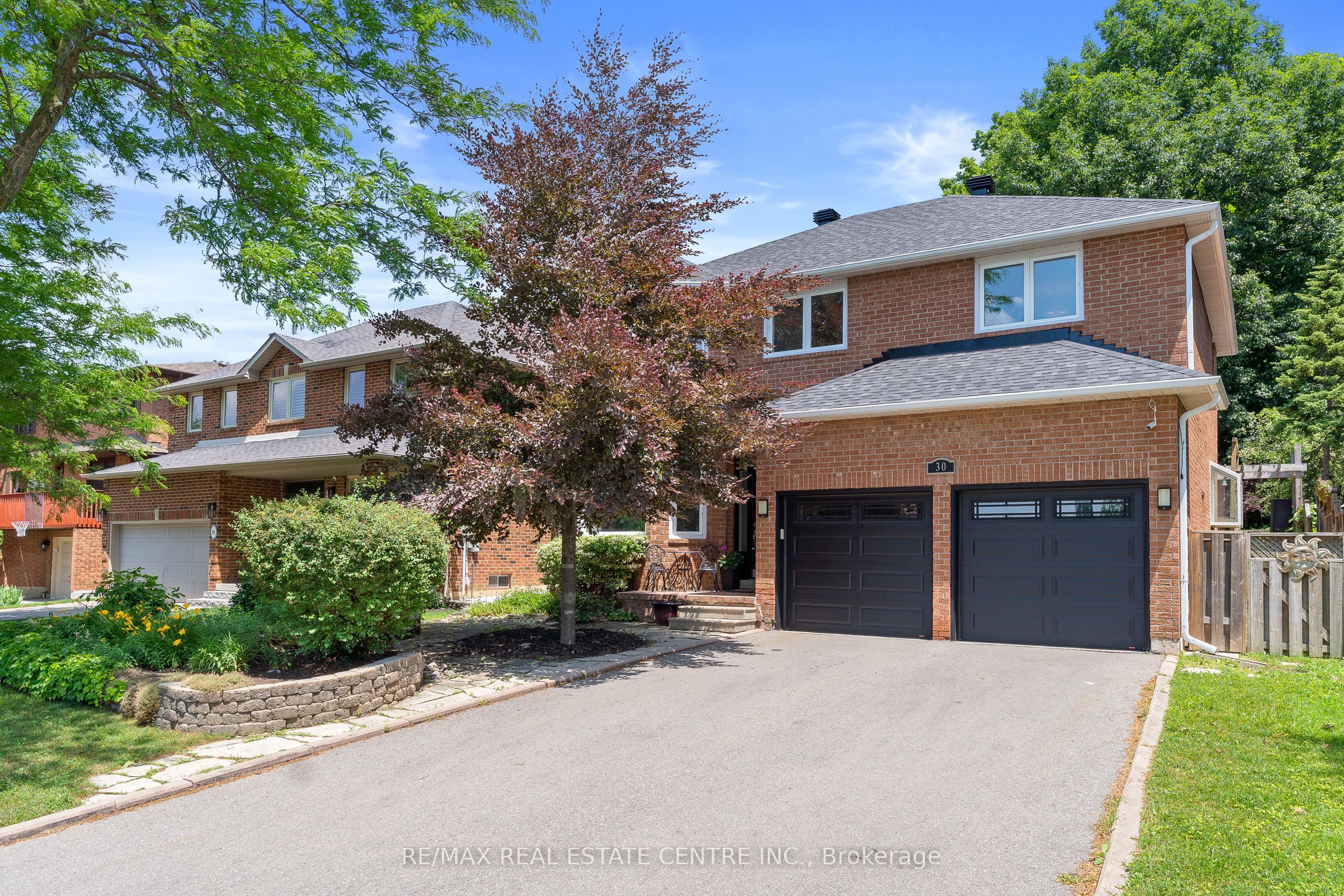 30 Regentview Drive