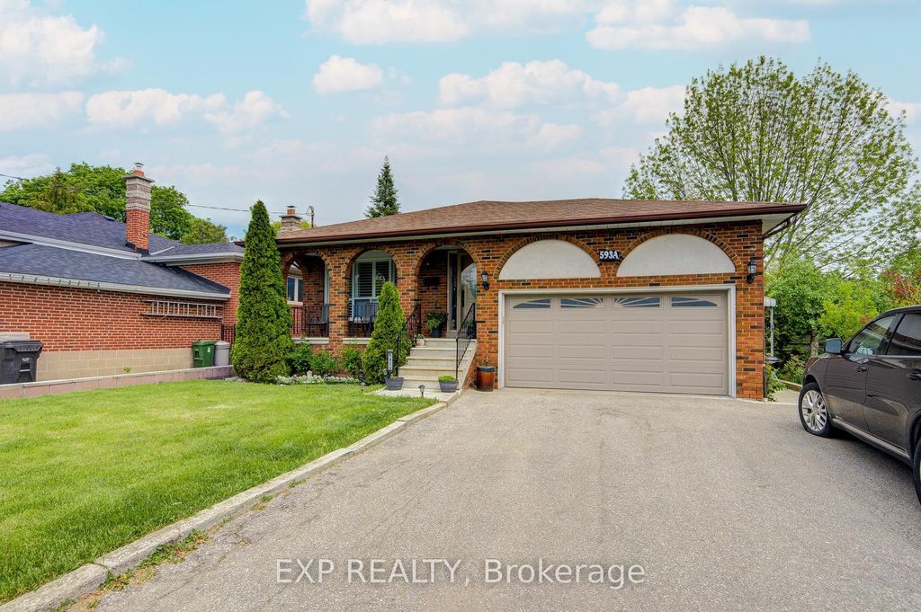 Photo of 593a Scarlett Road N, Toronto, ON M9P 2S6 (MLS # W13206562)