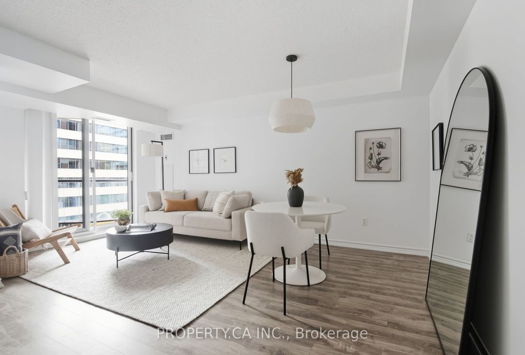 Photo of 801 Bay Street #709, Toronto, ON M5S 1Y9 (MLS # C12538202)