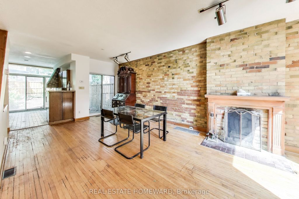 Photo of 248 Cottingham Street, Toronto, ON M4V 1C6 (MLS # C12421516)