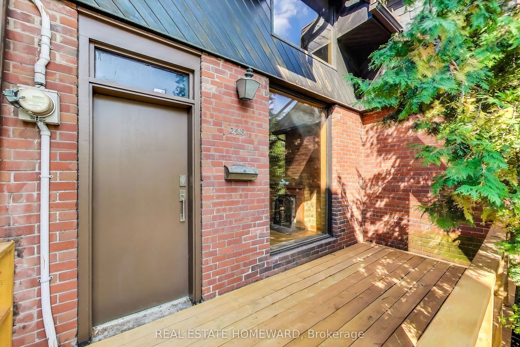 Photo of 248 Cottingham Street, Toronto, ON M4V 1C6 (MLS # C12421516)