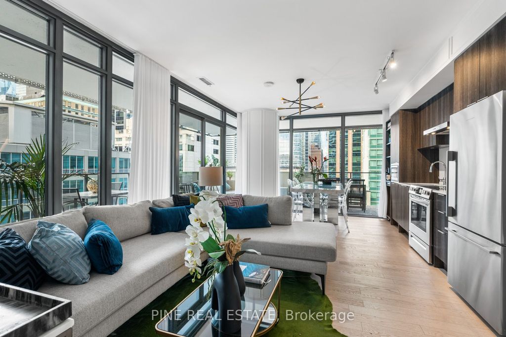 Photo of 25 Richmond Street E #1305, Toronto, ON M5C 0A6 (MLS # C12318377)