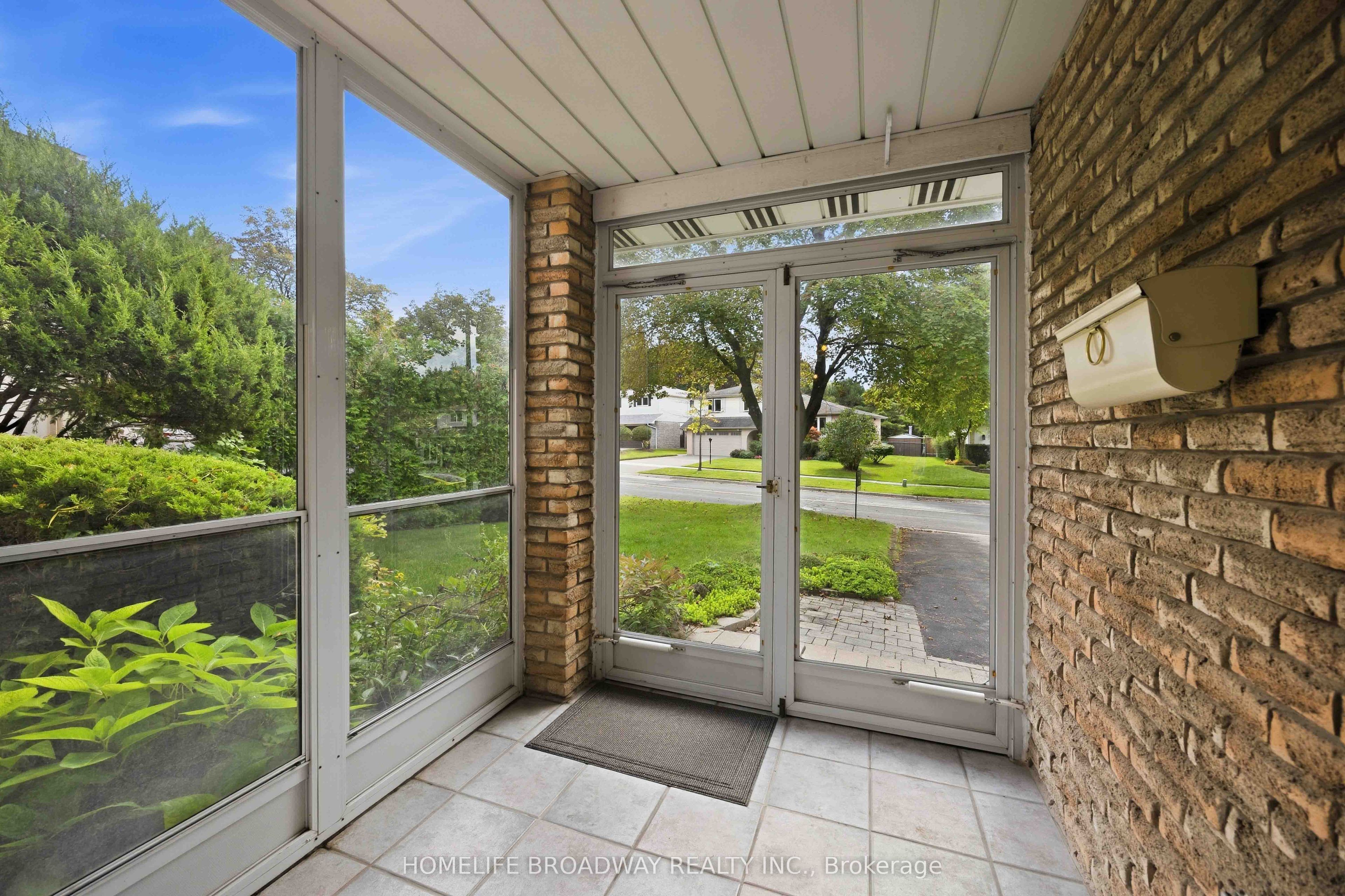 212 Bayview Fairways Drive