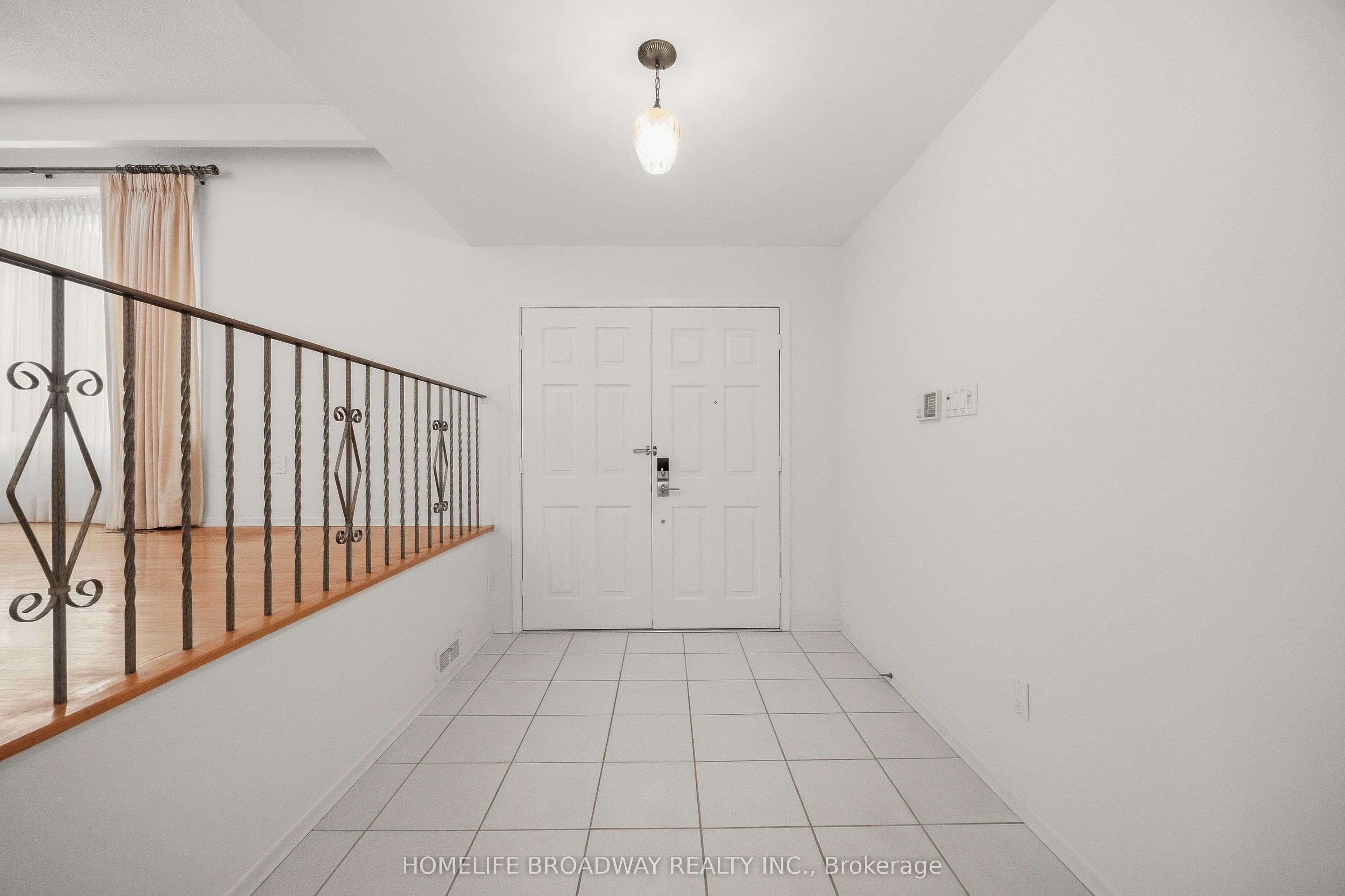 212 Bayview Fairways Drive