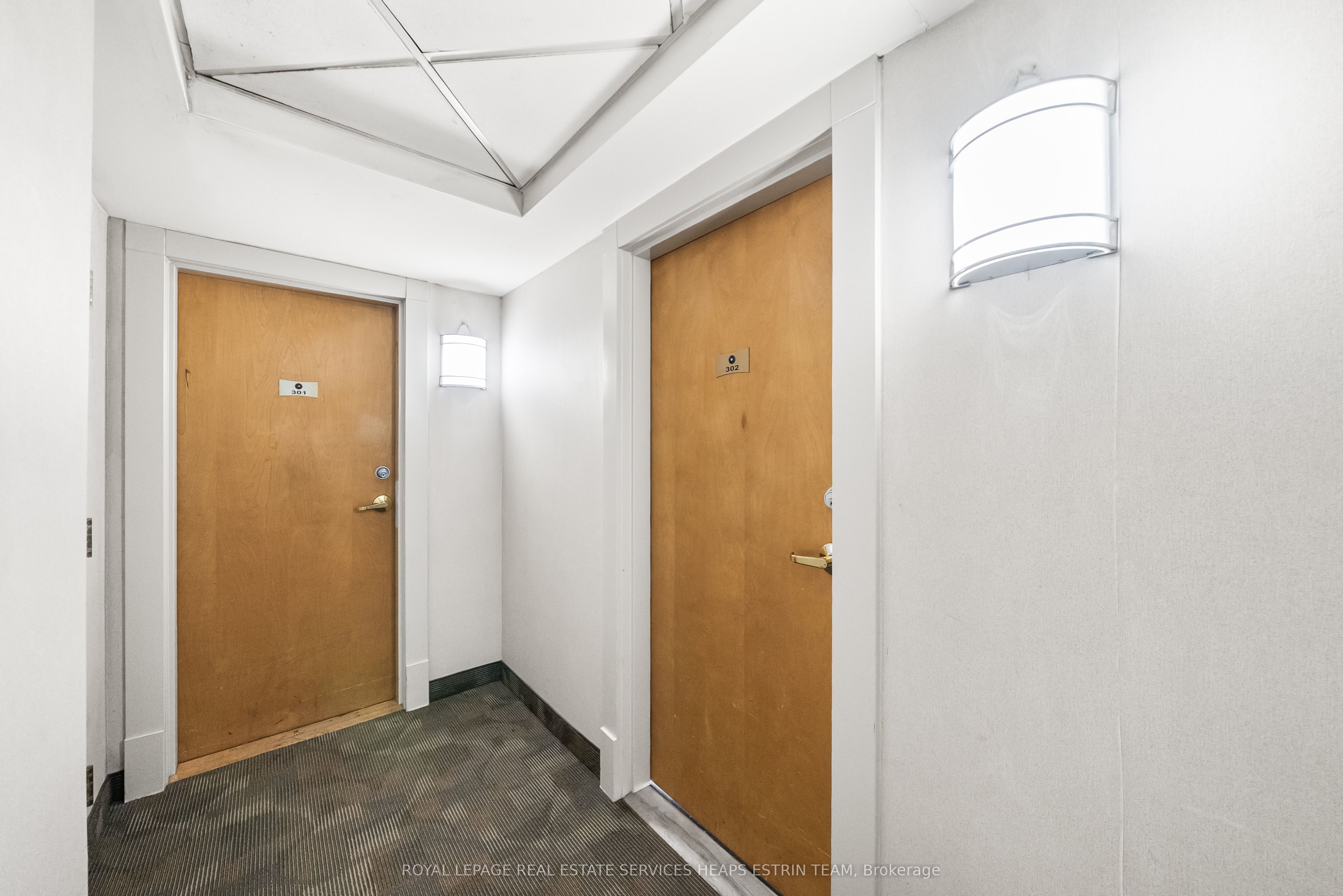 18 Merton Street 302