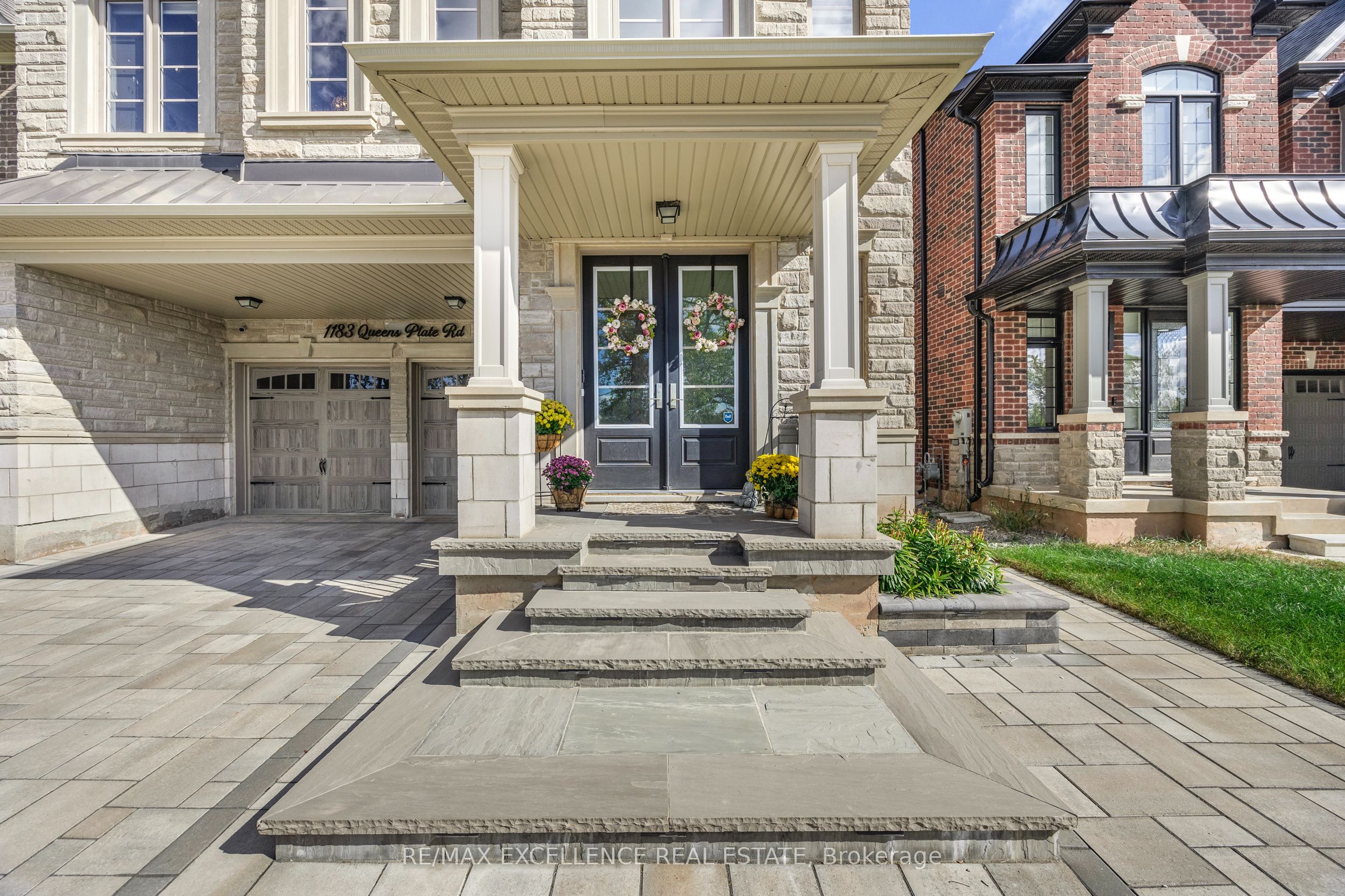 1183 Queens Plate Road W