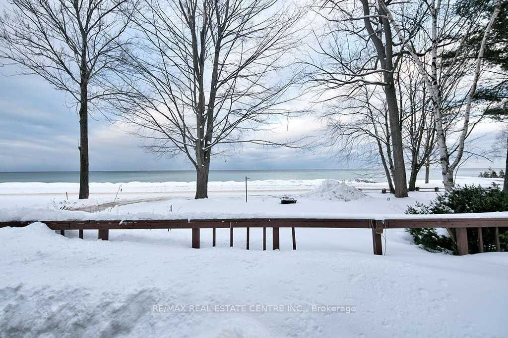 Photo of 35 Lakeside Avenue, Meaford, ON N4L 1A7 (MLS # X12777894)