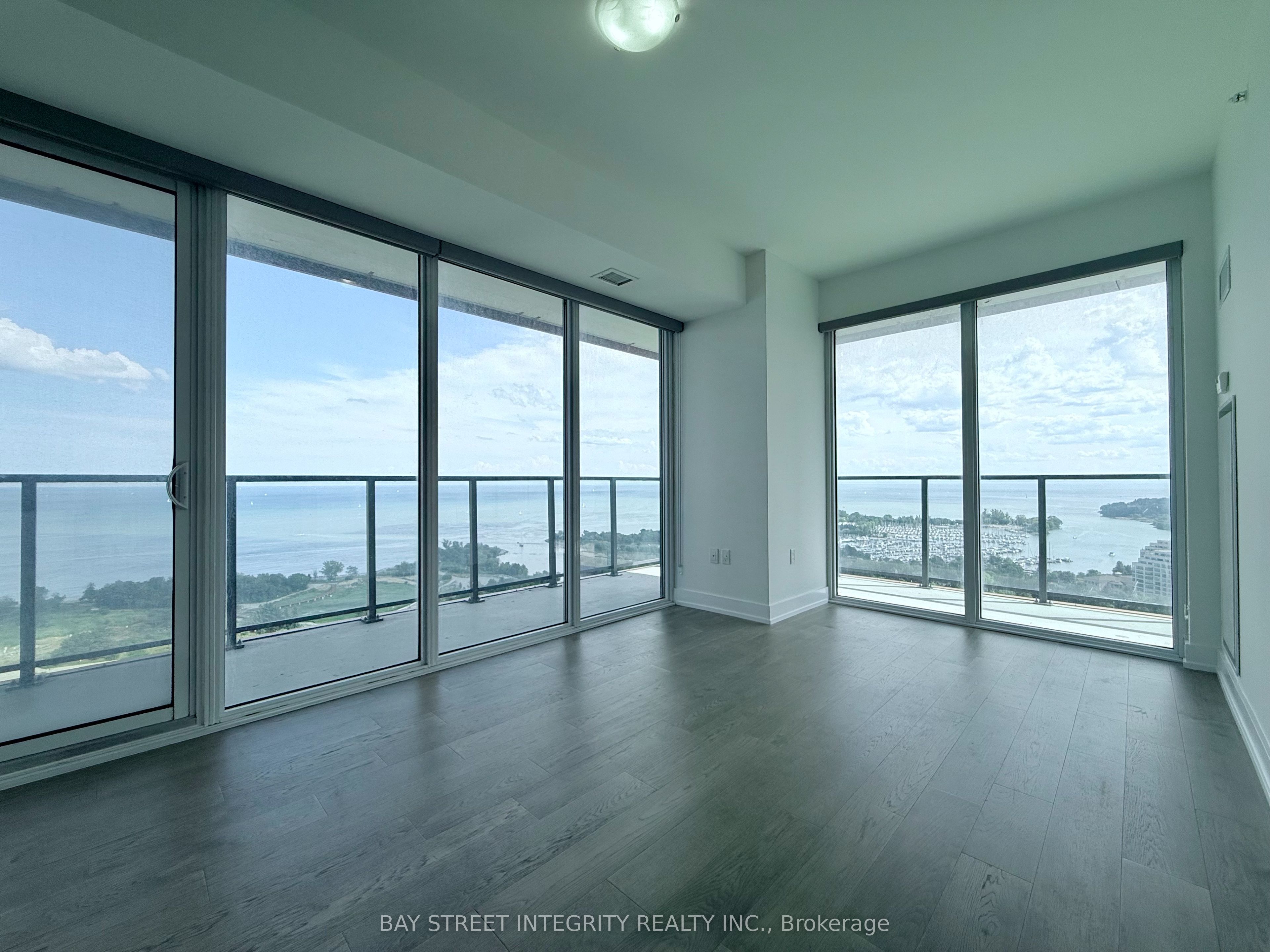 30 Shore Breeze Drive 2418