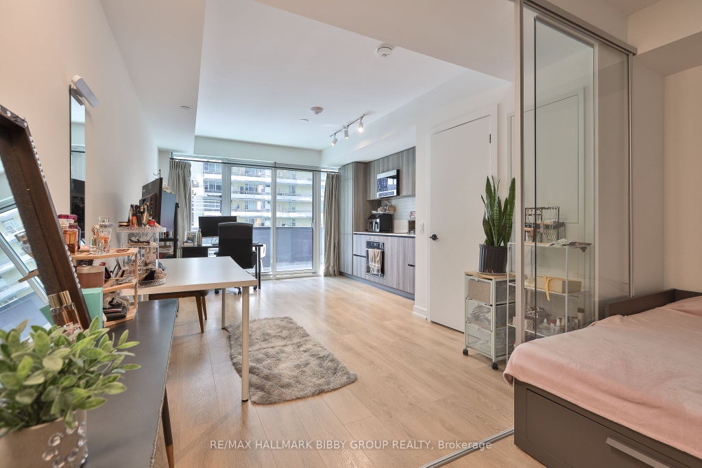 Photo of 127 Broadway Avenue #302, Toronto, ON M4P 1V4 (MLS # C13795766)