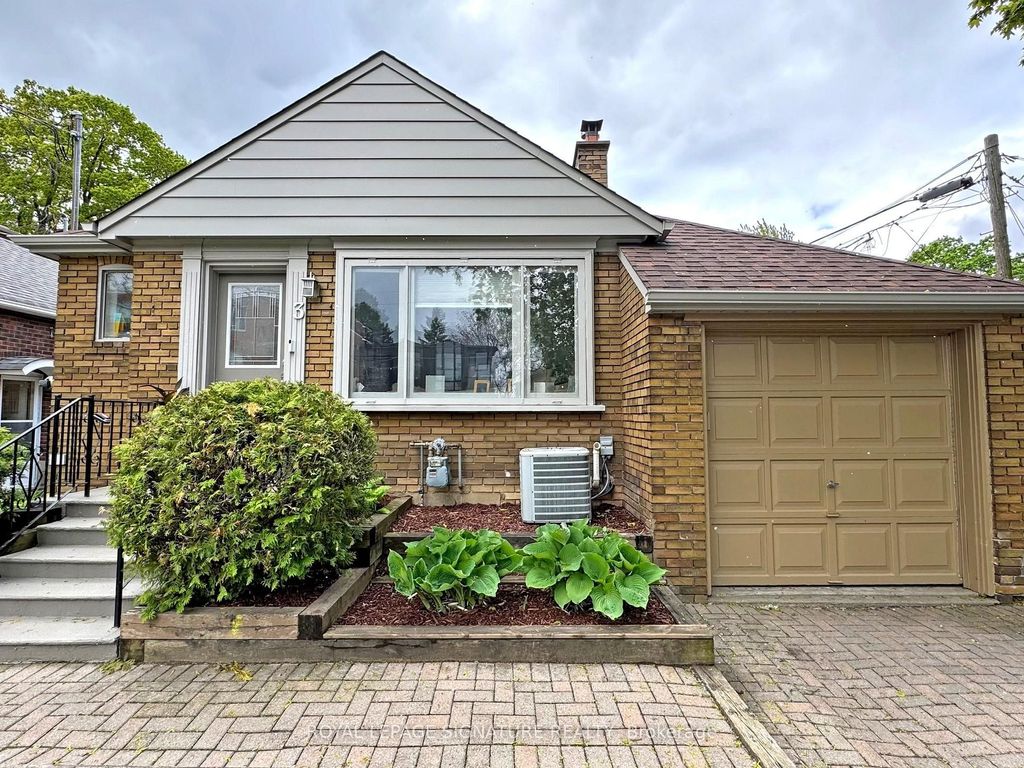 Photo of 3 Kenrae Road, Toronto, ON M4G 1X9 (MLS # C12398097)