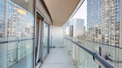Photo of 12 York Street #3704, Toronto, ON M5J 0A9 (MLS # C12784588)