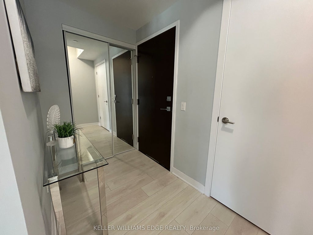 Photo of 2221 Yonge Street #809, Toronto, ON M4S 0B8 (MLS # C13758436)