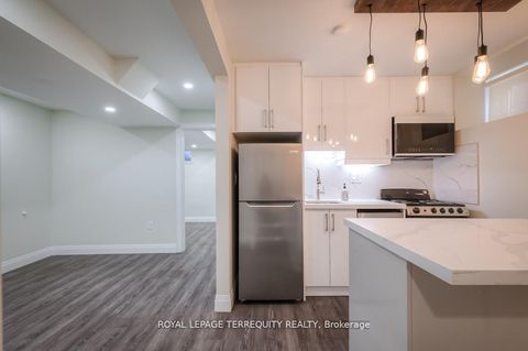 135 Jane Street 5 Toronto ON M6S 3Y7