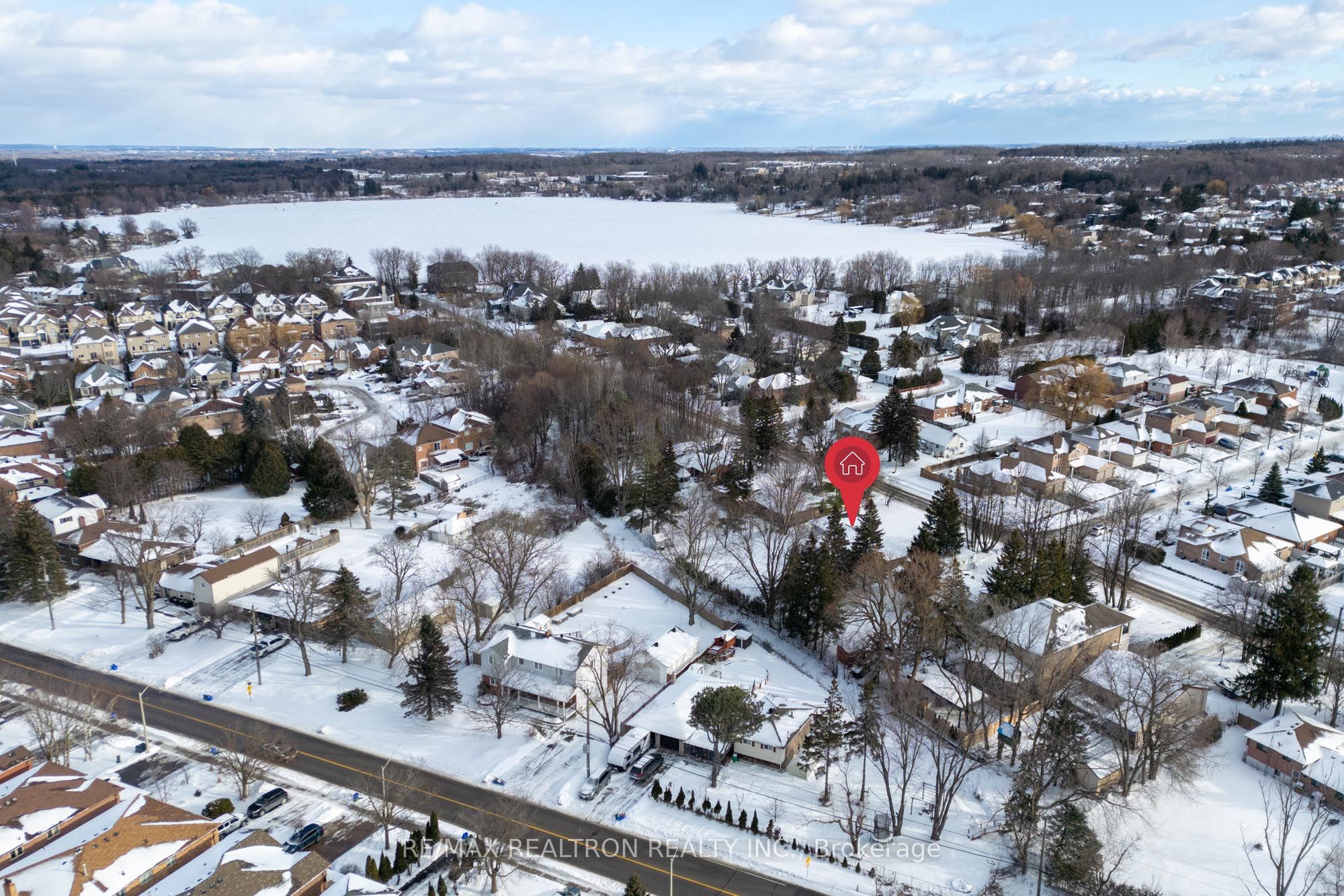 66 Lakeland Crescent