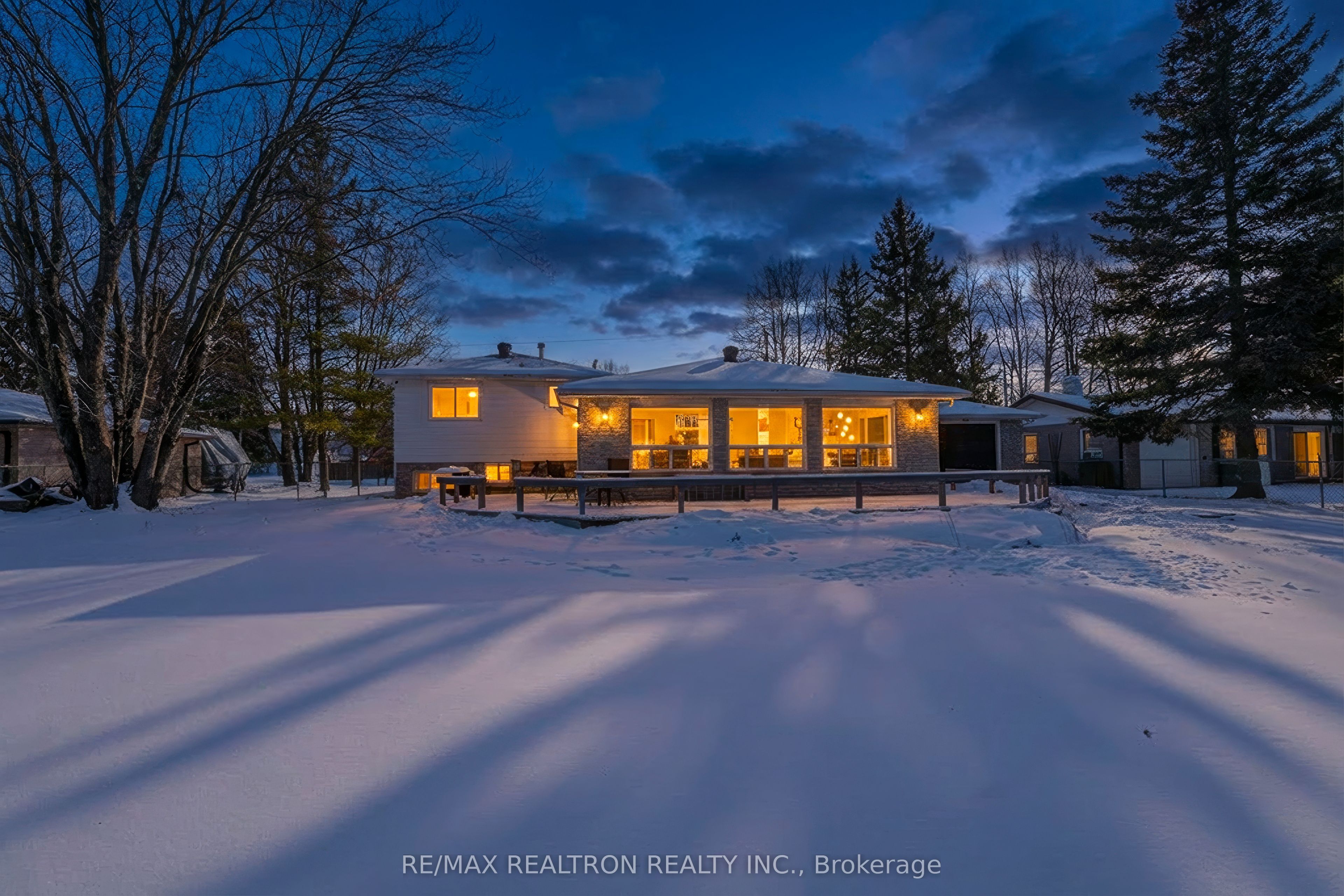 66 Lakeland Crescent