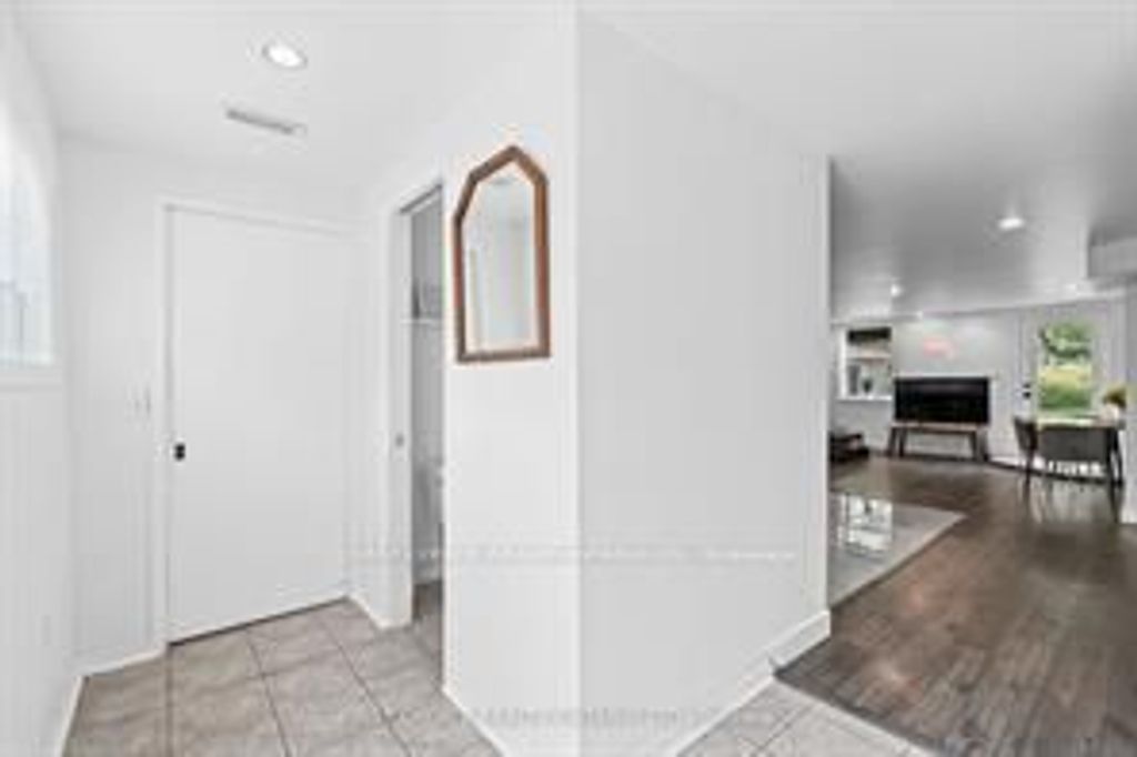 Photo of 10 Campbell Reid Court, Kanata, ON K2K 1X7 (MLS # X13017900)