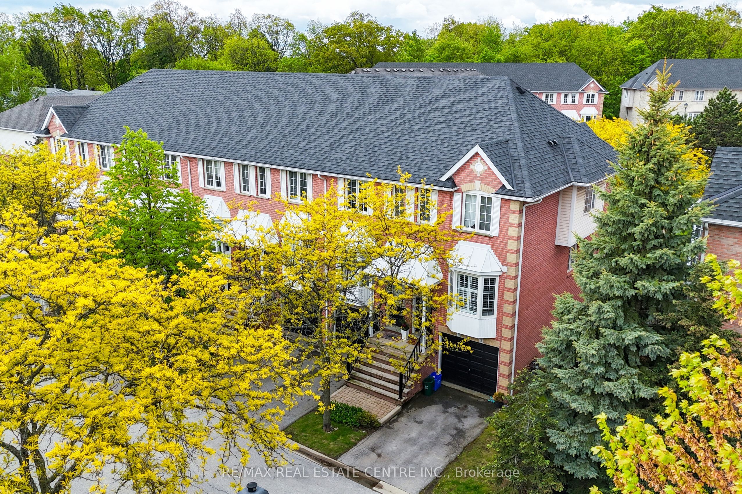 3480 Upper Middle Road 82