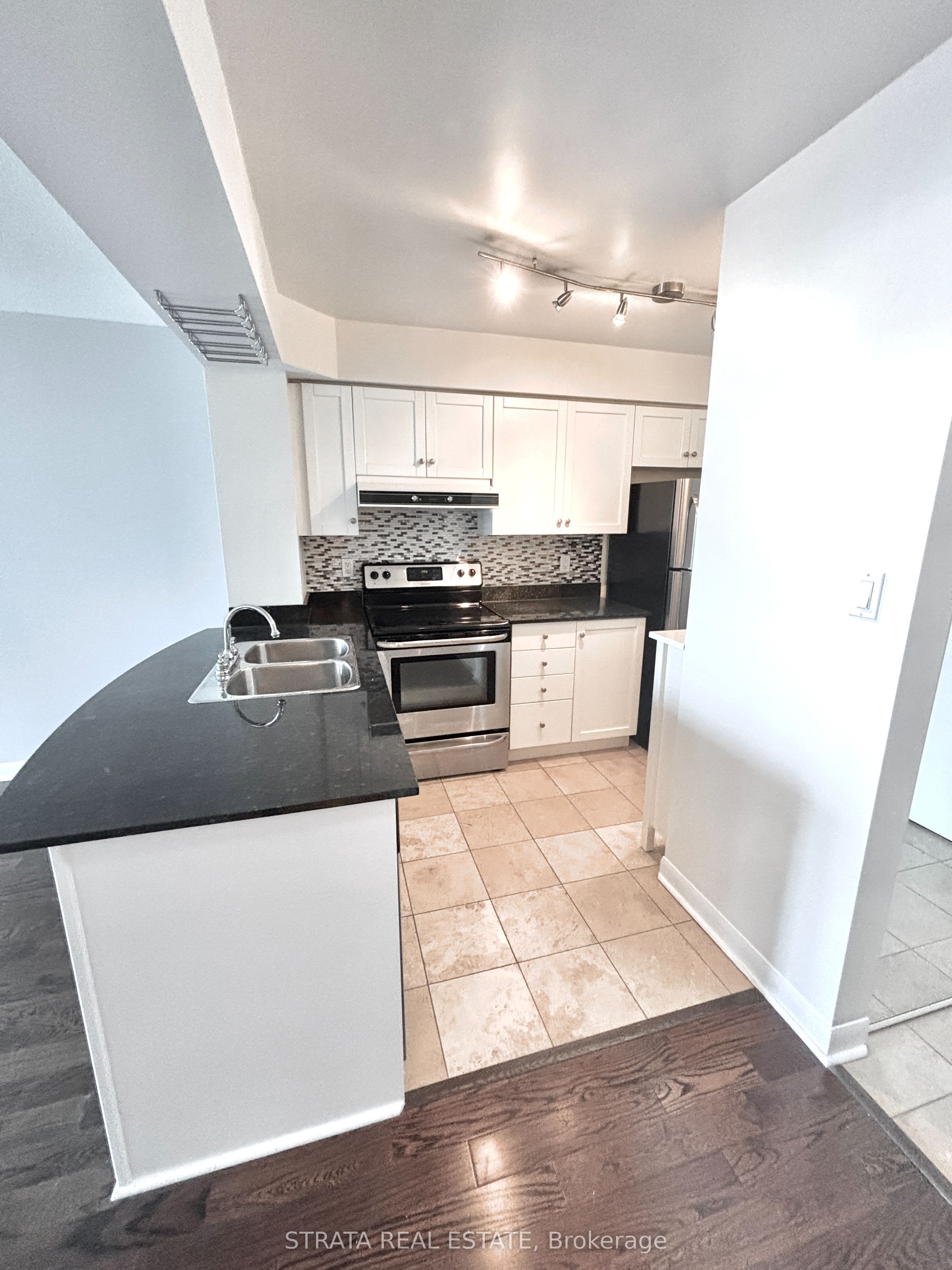 313 Richmond Street E 1155