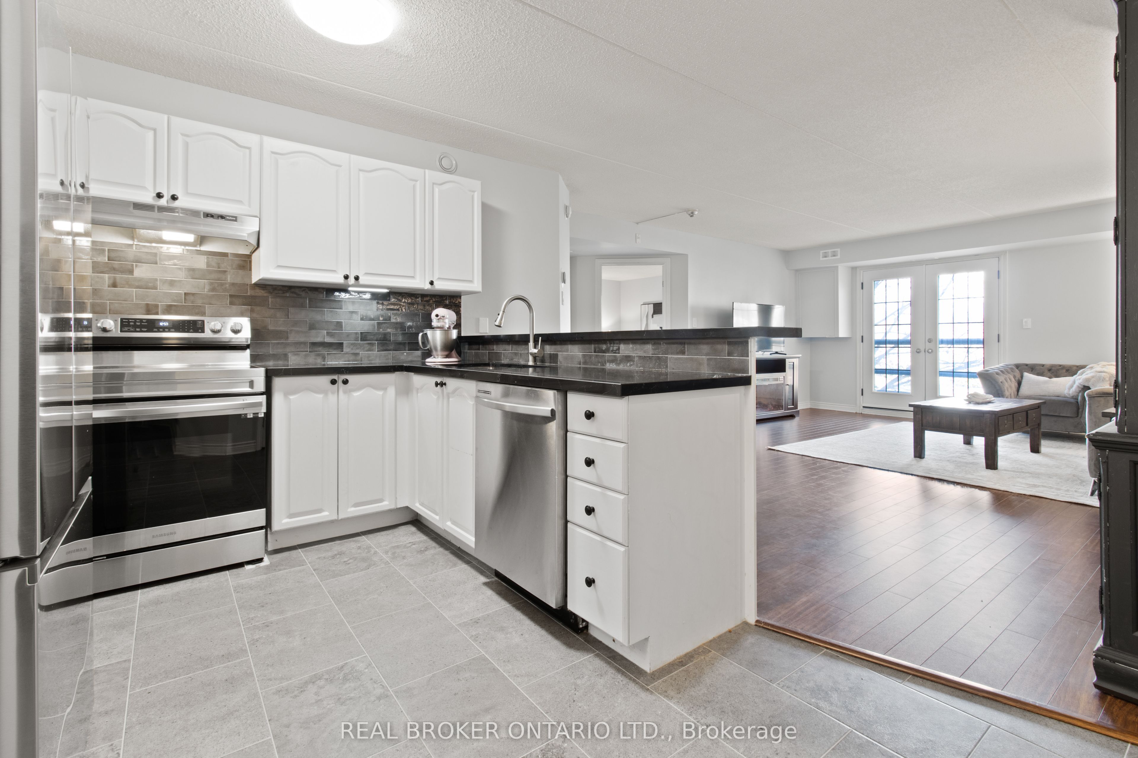 2010 Cleaver Avenue 214