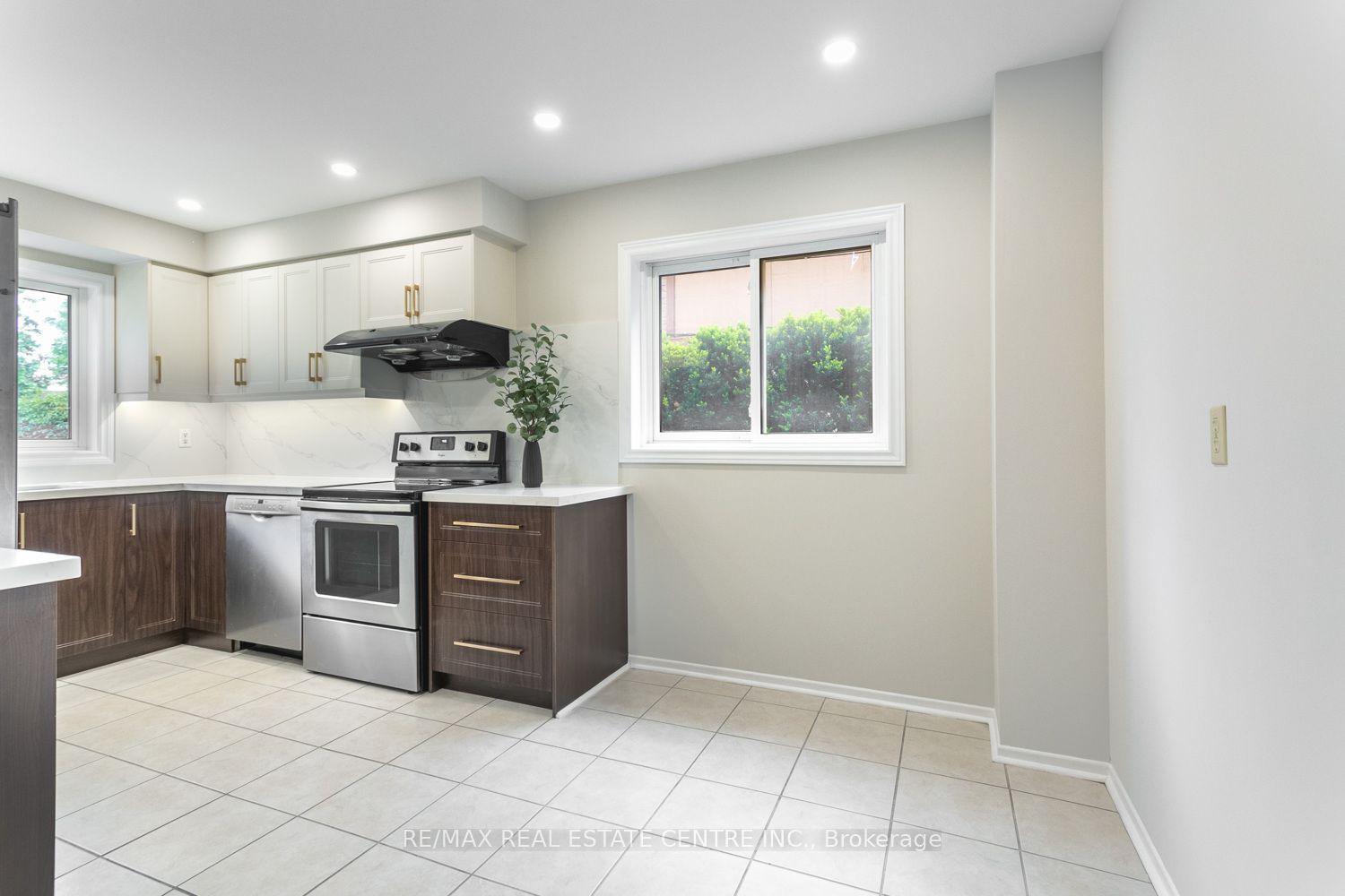 7221 Danton Promenade N/A