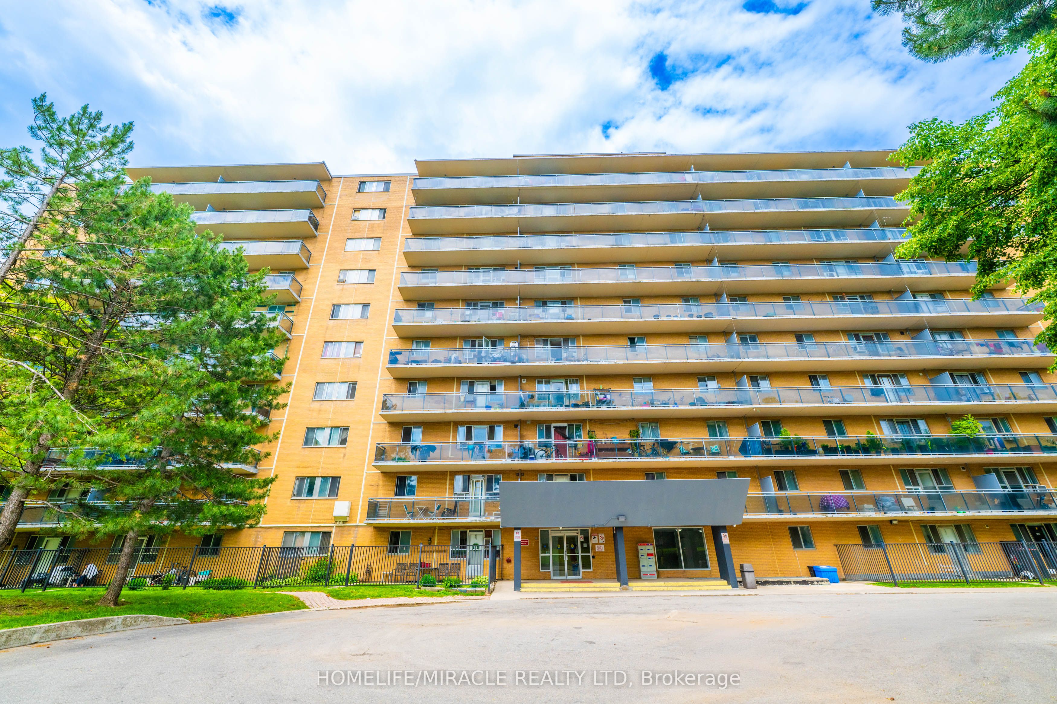 Photo 1 of 32 — 100 Dundalk Drive 707, Toronto, ON M1P 4V2
