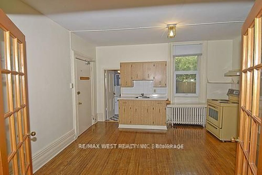 Photo of 124 Baldwin Street, Toronto, ON M5T 1L6 (MLS # C12416995)