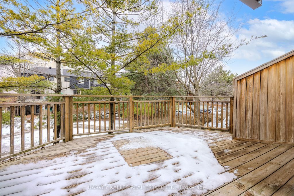 Photo of 1060 Walden Circle #50, Mississauga, ON L5J 4J9 (MLS # W12635322)