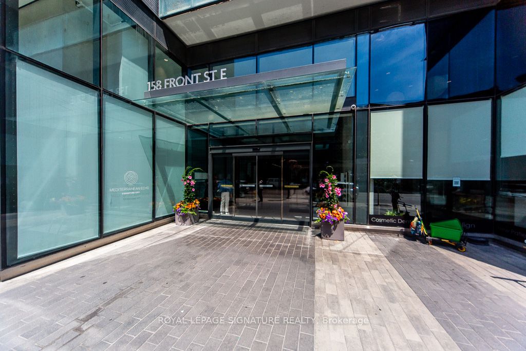 Photo of 158 Front Street E #1019, Toronto, ON M5A 0K9 (MLS # C13531704)