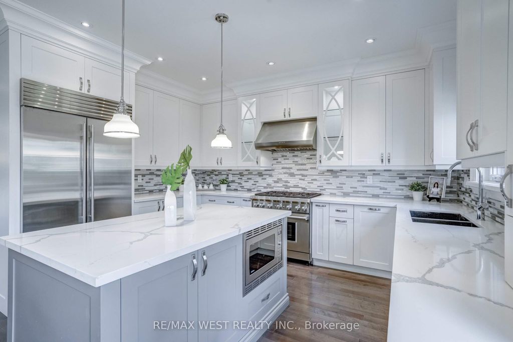 Photo of 352B Lawrence Avenue W, Toronto, ON M5M 1B7 (MLS # C12293854)