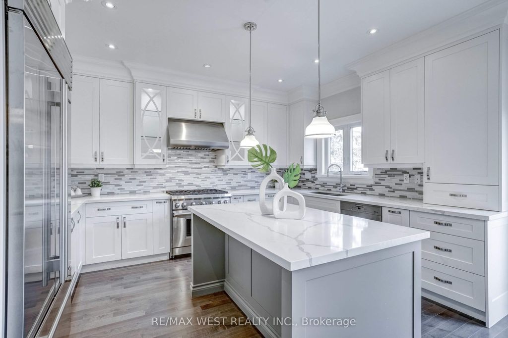 Photo of 352B Lawrence Avenue W, Toronto, ON M5M 1B7 (MLS # C12293854)