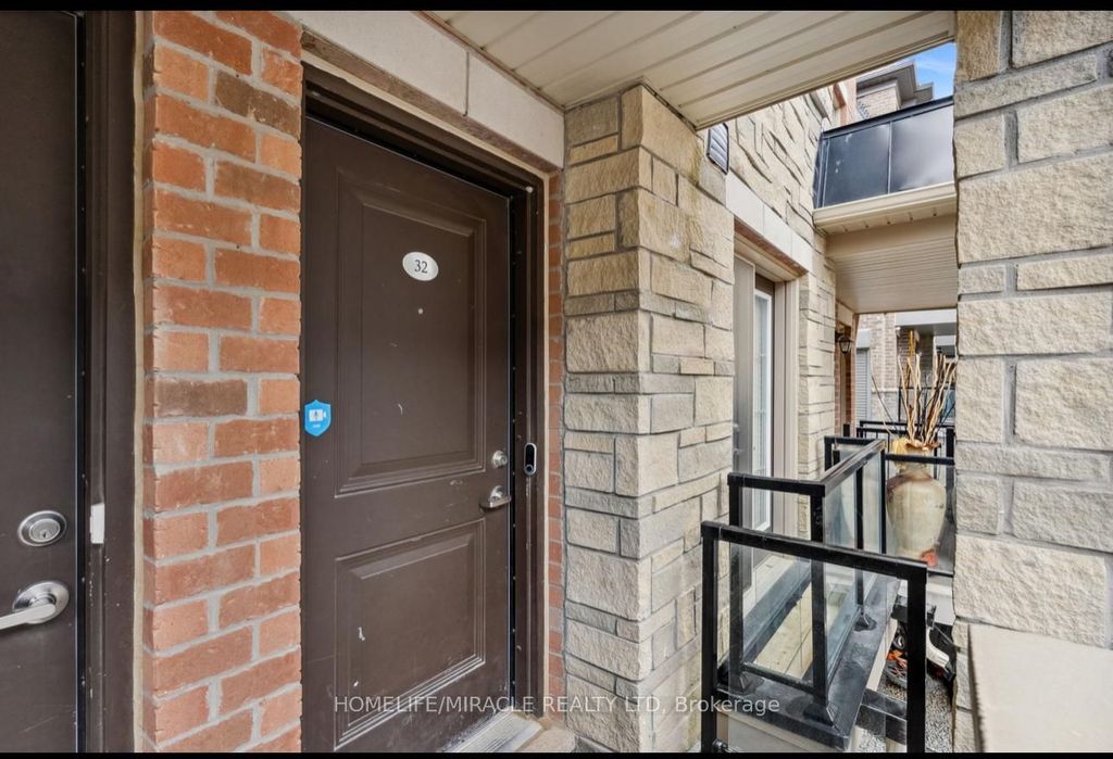 Photo of 200 Veterans Drive #32, Brampton, ON L7A 4S6 (MLS # W12769396)