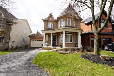 7076 Gillespie Lane Mississauga ON L5W 1E8