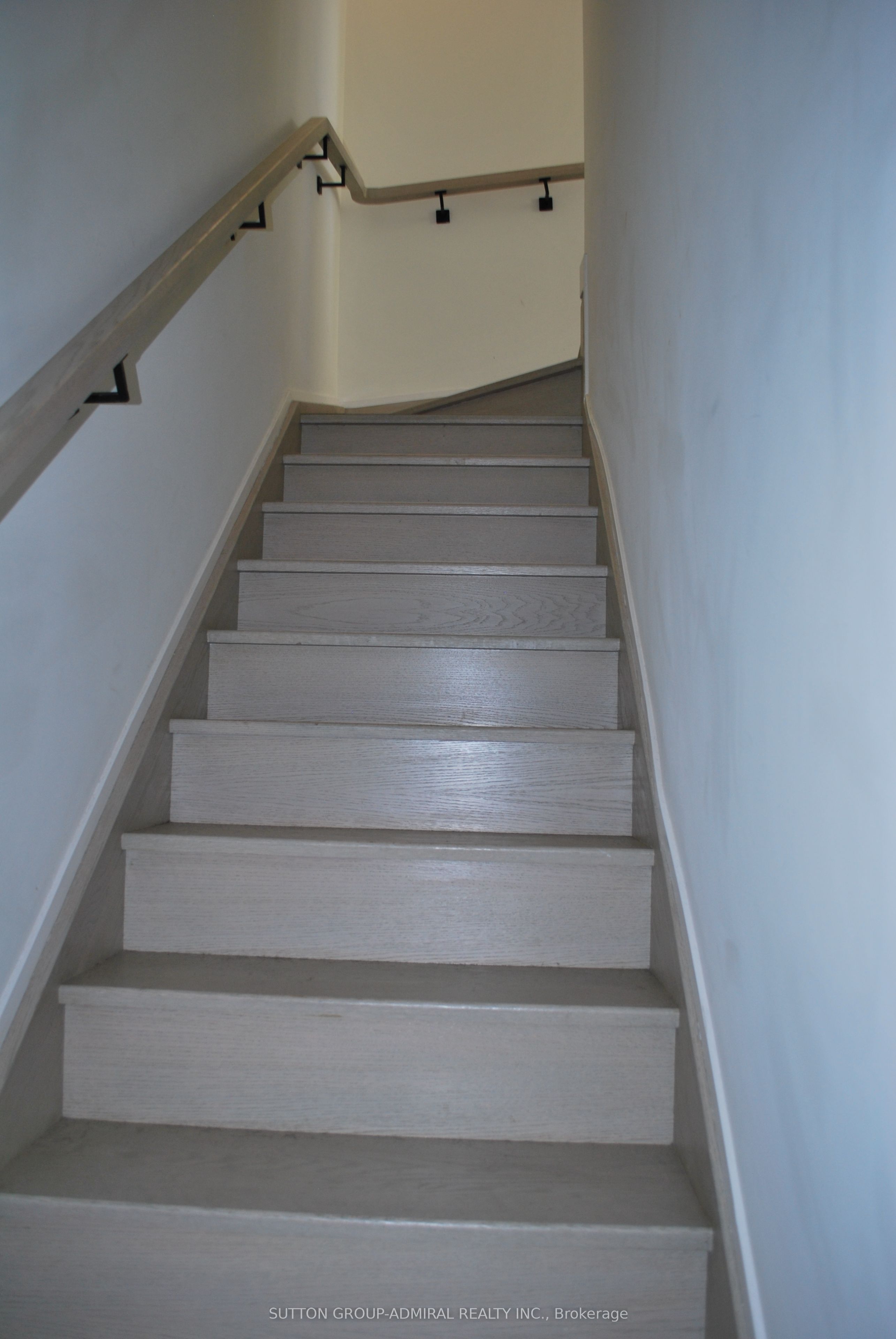 10 Steckley House Lane 108