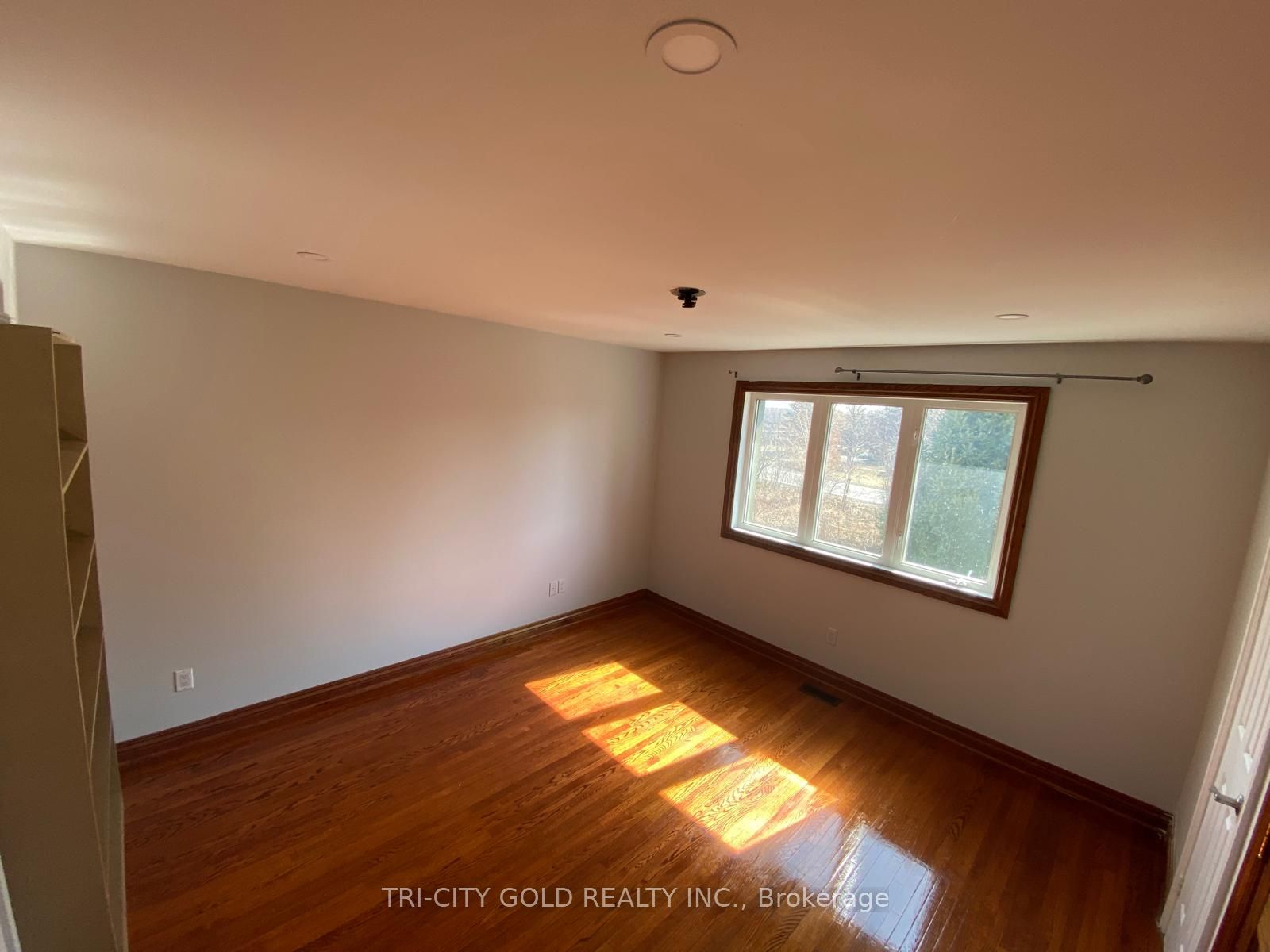 2696 Embleton Road