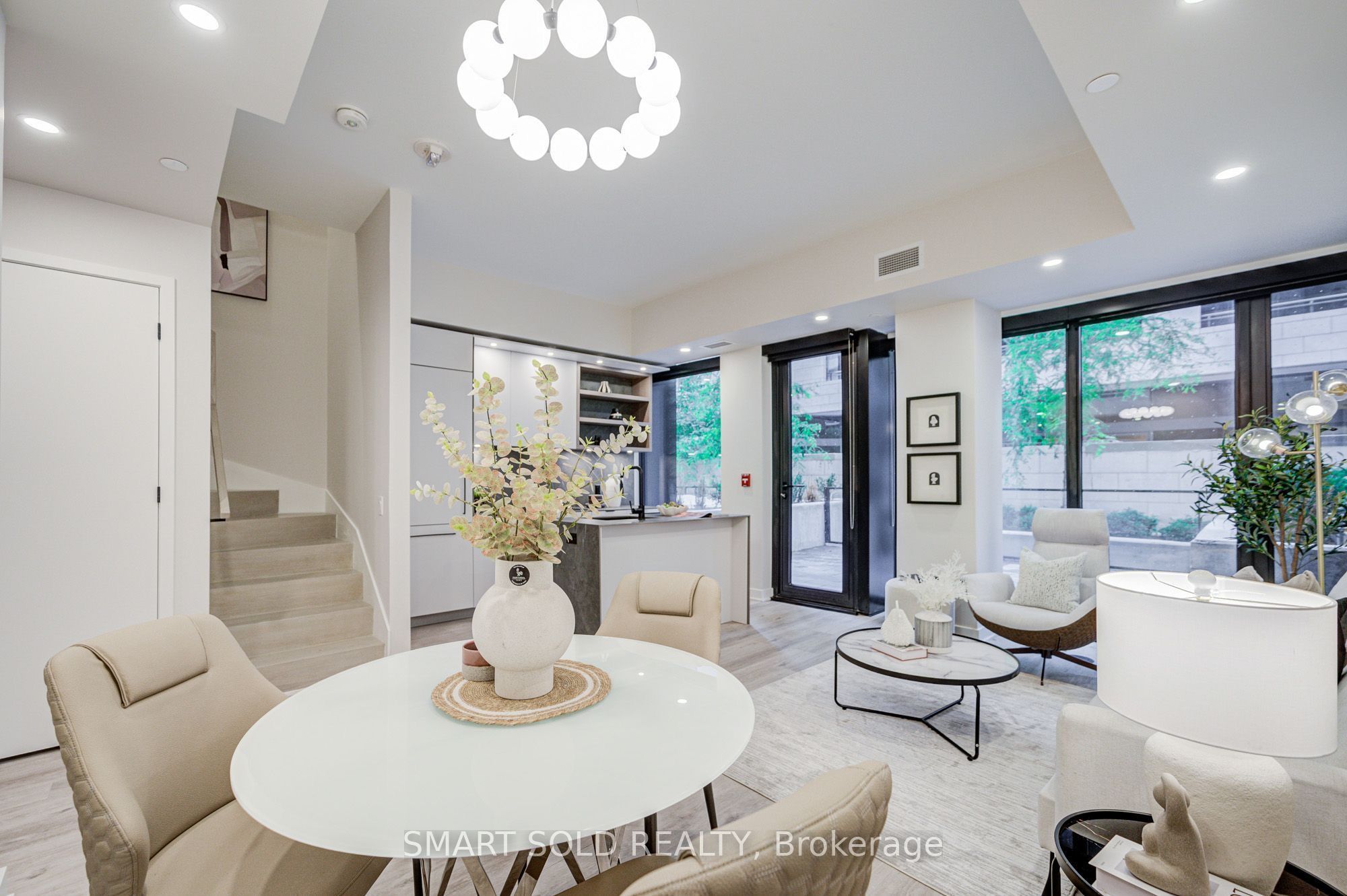 55 Charles Street E TH05